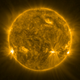 Imagen para el artículo titulado La sonda Solar Orbiter capta una espectacular serpiente solar reptando sobre la superficie del Sol